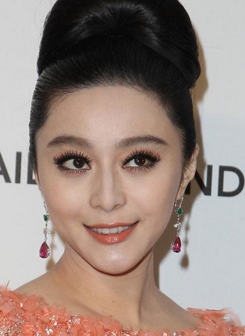 Fan Bingbing armpit wrinkles obviously friends laugh too irritating the Fan Ye mansion exposure