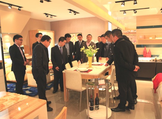 山西汾阳市家具一行参观迪诺雅家具莅临v家具hulsta政府图片
