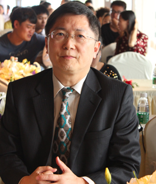 来自北京大学经济学院金融系副主任，中国金融研究中心副主任吕随启教授