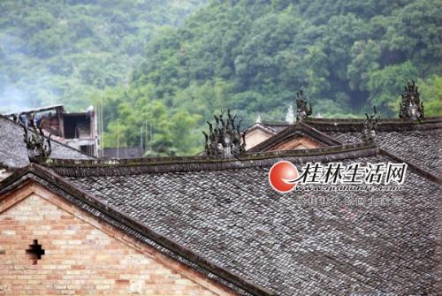 恭城莲花镇门民在屋顶建“扳爪”有别样之美(图)67 / 作者:欧耶 / 帖子ID:119409