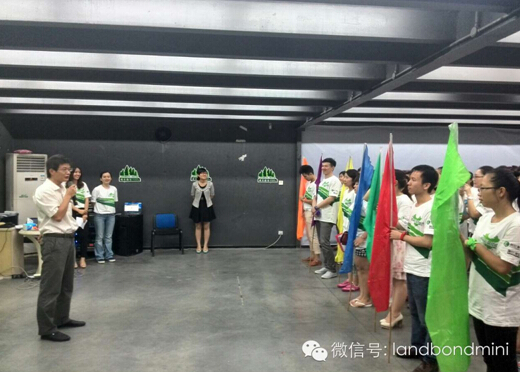 ?聯邦國際總經理黃雪晴做畢業致辭