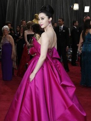 Fan Bingbing armpit wrinkles obviously friends laugh too irritating the Fan Ye mansion exposure