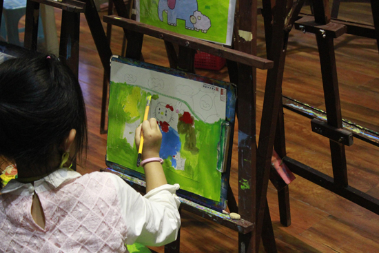 花海仓app-vi儿童墙贴教学画画写字板游戏亲子