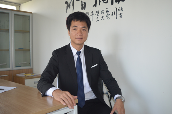裕丰地产老总_裕丰地产logo图片(2)
