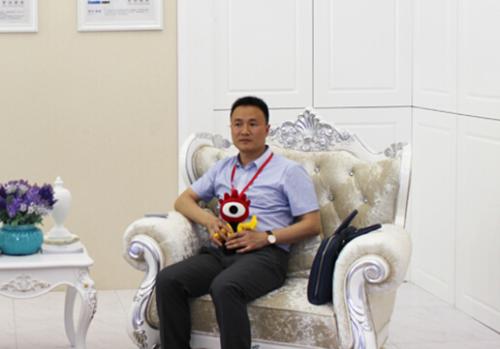 頂善美的總經理王效春