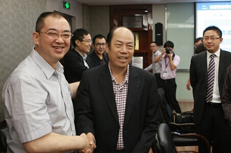 碧桂园集团董事局主席杨国强(左三)会见来访的夏海钧总裁一行