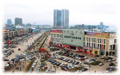 繁忙的家具大市場(chǎng)