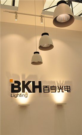 百亨光電首次亮相上海酒店展