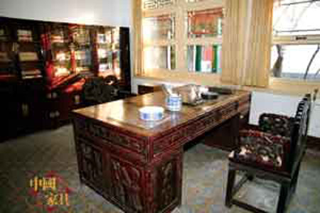 中国戏曲艺术大师梅兰芳故居的家具与陈设