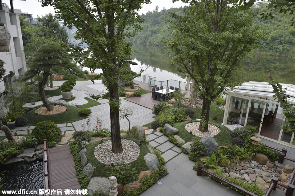 重庆土豪花8000万元打造后花园