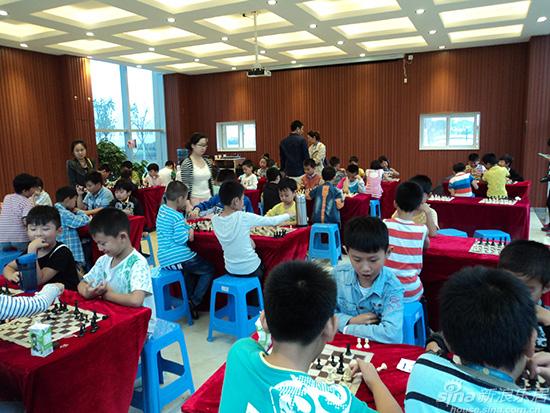 首座时代杯青少年国际象棋比赛热闹上演_首