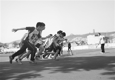 2014年邯郸中考体育考试在各县市相继举行