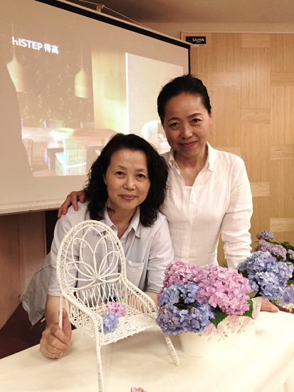 成都市建筑装饰协会执行会长张代莹以及秘书长严静也作为花园爱好者来到现场