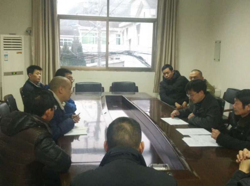 与当地政府部门领导开会现场 与当地政府部门领导开会现场