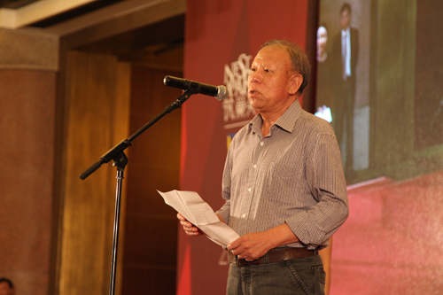中国建筑装饰协会会长李秉仁先生做精彩致辞