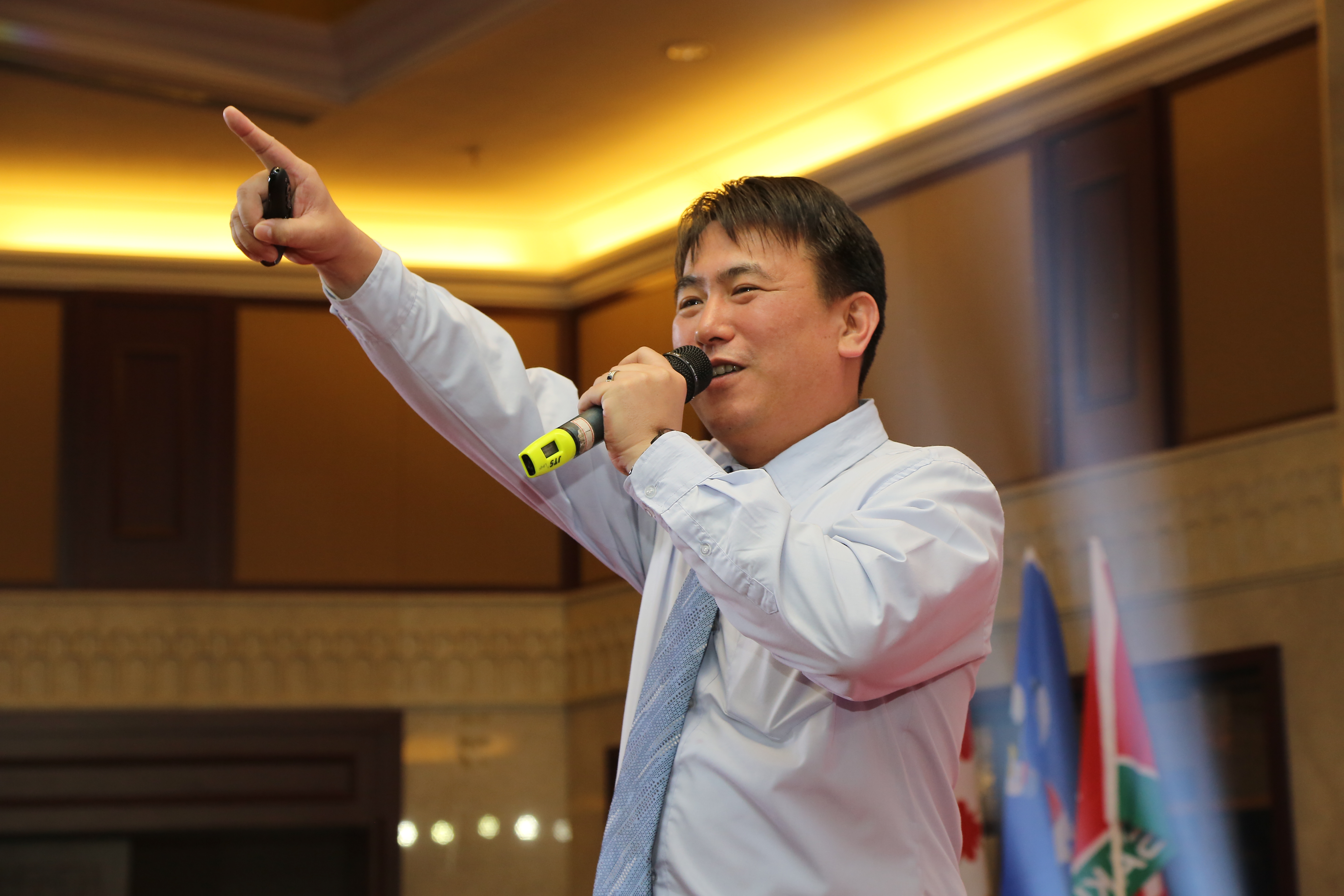 黄耀庆在樱花行销大会上演讲