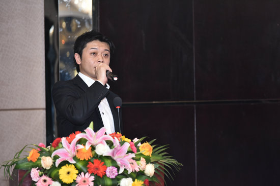 瑩輝  星野雅之