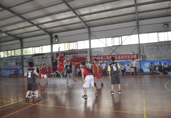 1+2联合不动产篮球对抗赛总决赛举行 – 郑州