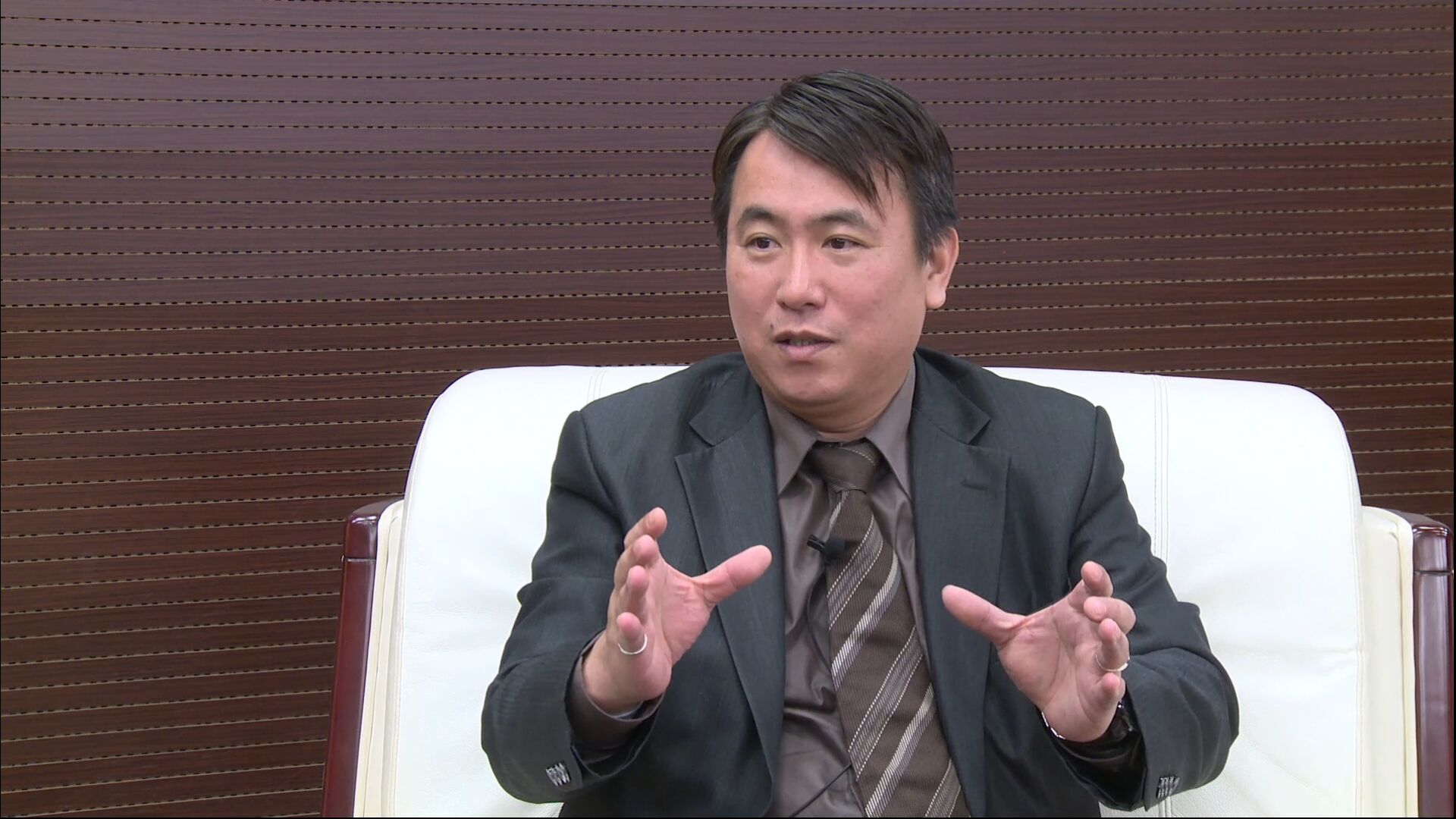 樱花卫厨总经理黄耀庆接受新浪家居采访