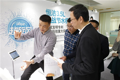 吳曉波造訪恒潔衛浴，共同聚焦中國品質