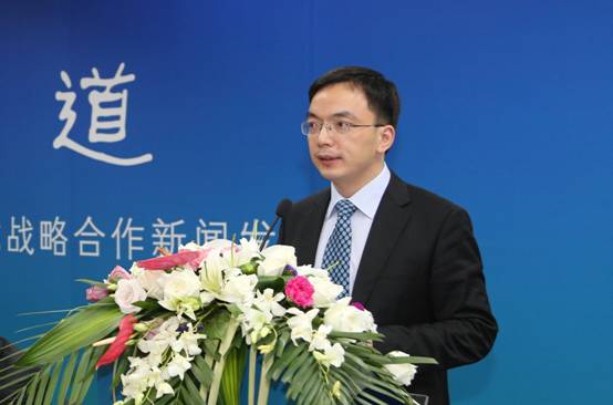 红星美凯龙集团副总裁张贤先生致辞 红星美凯龙集团副总裁张贤先生致辞