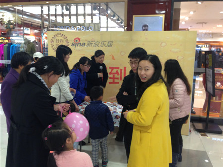 苏州时尚舞台_苏州宋锦登上米兰时装周国际时尚舞台流行中国风(3)