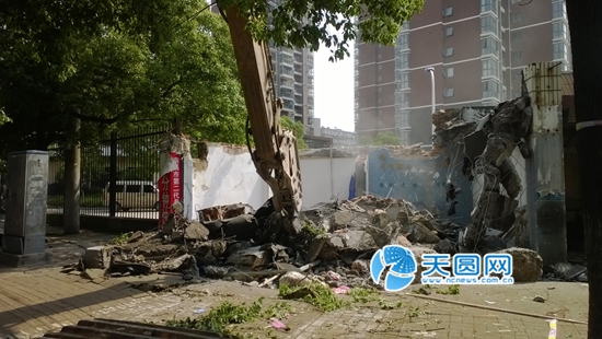 商山镇人口_剑阁县元山镇常住人口(2)