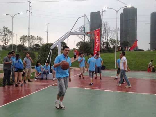 2014湘潭碧桂园首届社区篮球赛今日火热开启