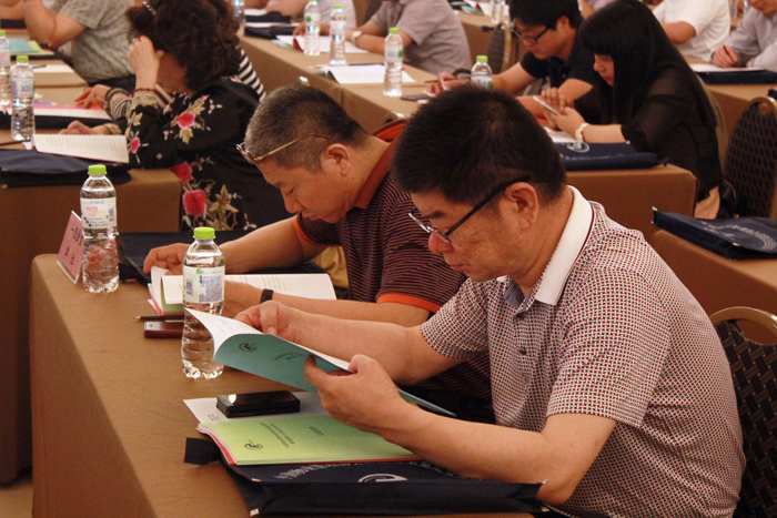 物业管理协会房安会在杭召开第四届第六次代表