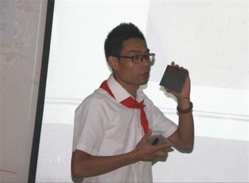 伊派愛馬仕瓷磚講師尤龍現場精彩講解 伊派愛馬仕瓷磚講師尤龍現場精彩講解
