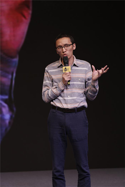 新中源建材有限公司副總經(jīng)理陳勤顯演講