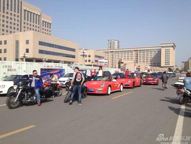 新乡有多少人口_新乡八里营路口车多人多交通乱 市民盼望有人管(2)