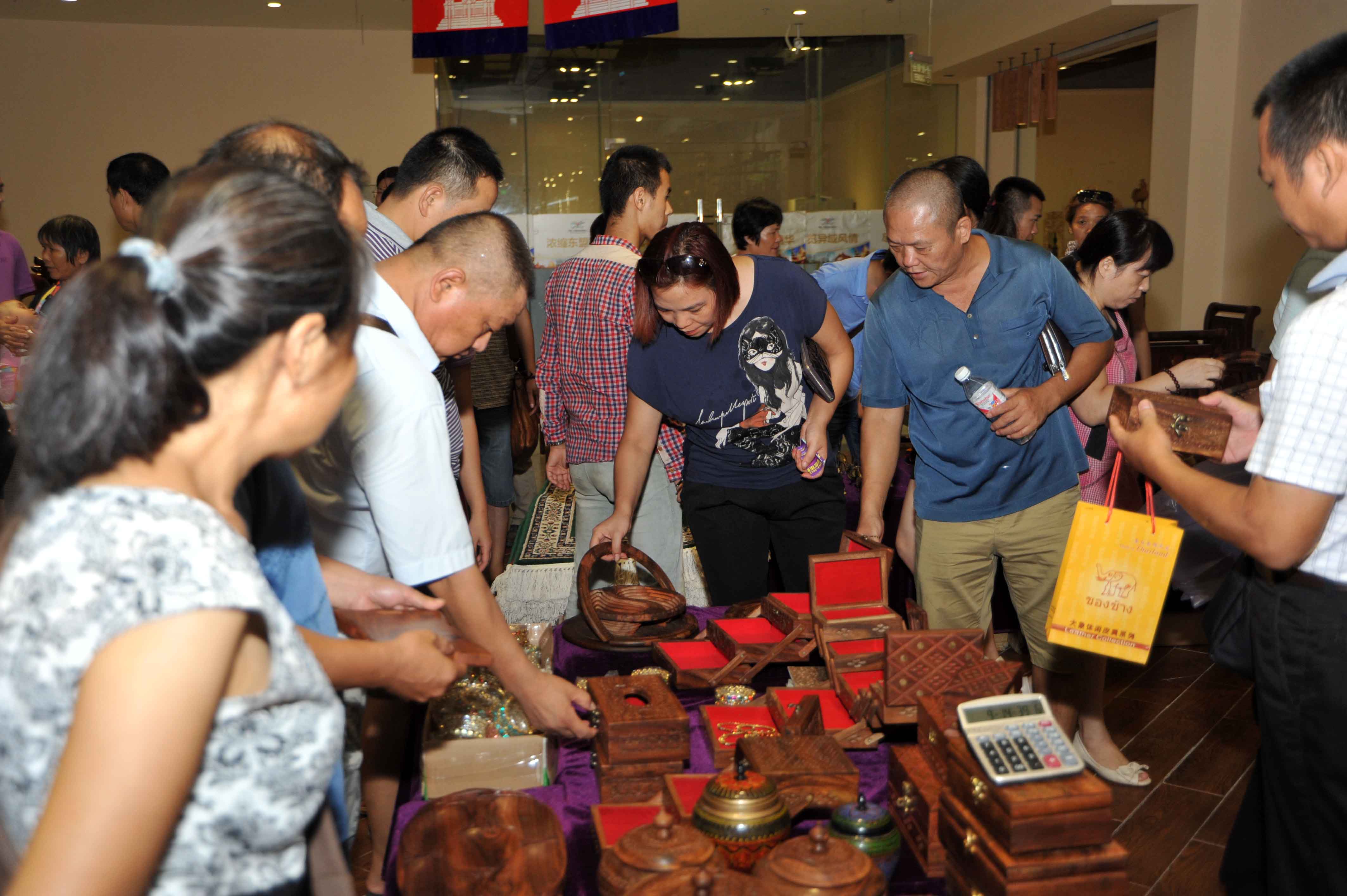 越南有哪些海鲜产品_海鲜拼盘有哪些东西_海鲜酱有几种(3)