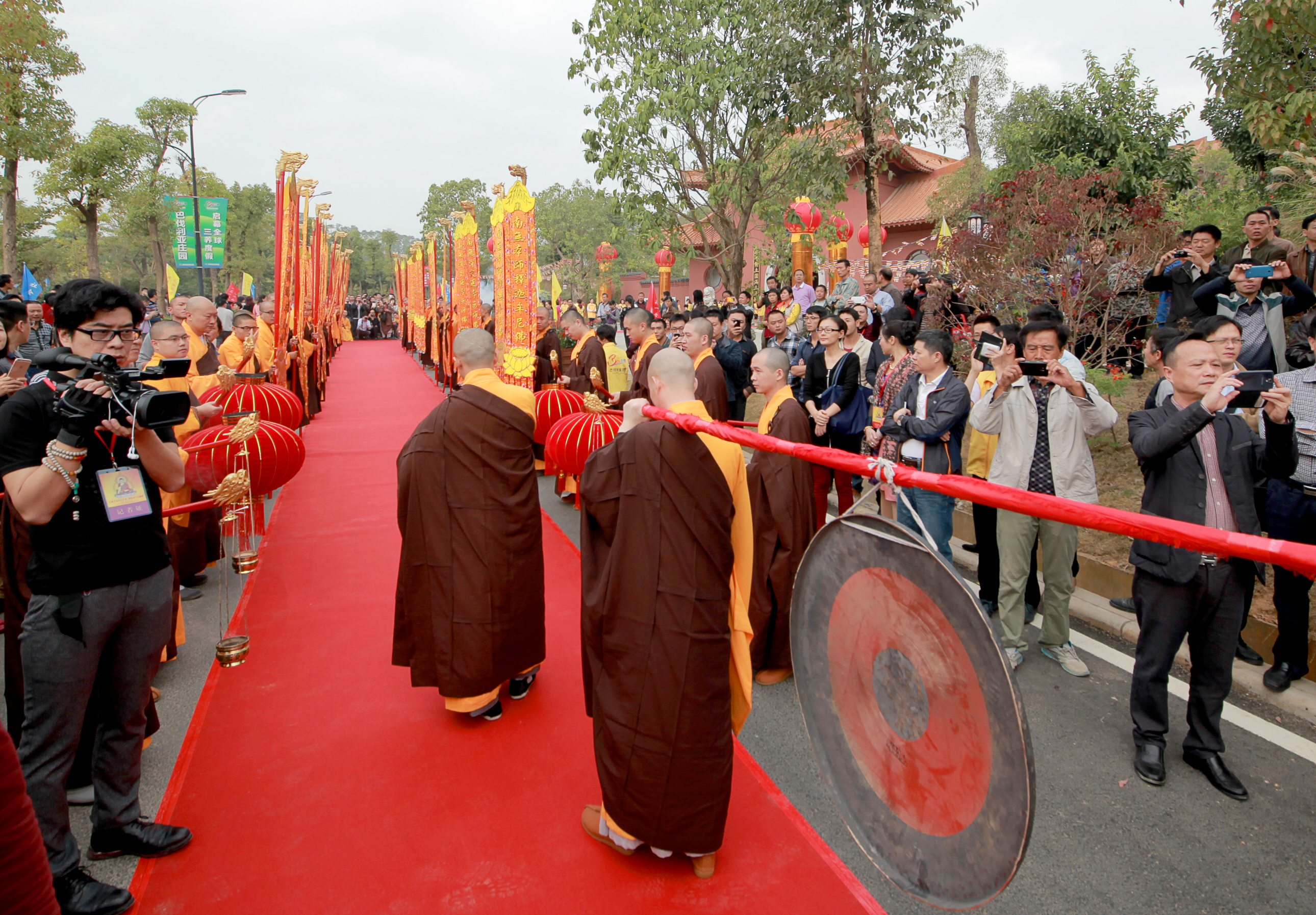 河源巴伐利亞莊園福源寺隆重舉行開光盛典