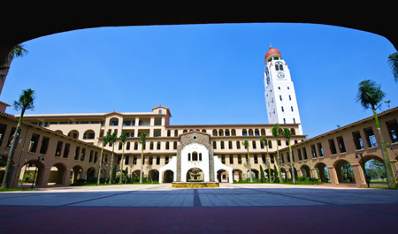 中信山语湖广东实验中学南海学校及享有学分优惠,学校配备国际接轨