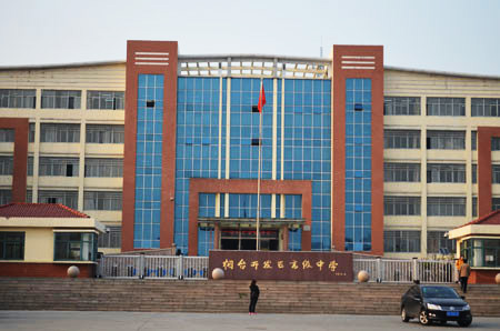 荆州开发区高级中学图片