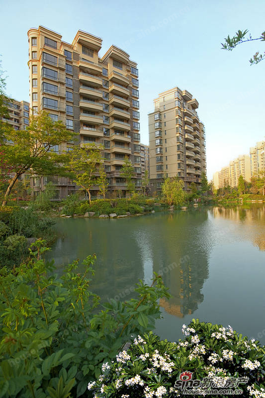 上海九城湖滨国际公寓图片