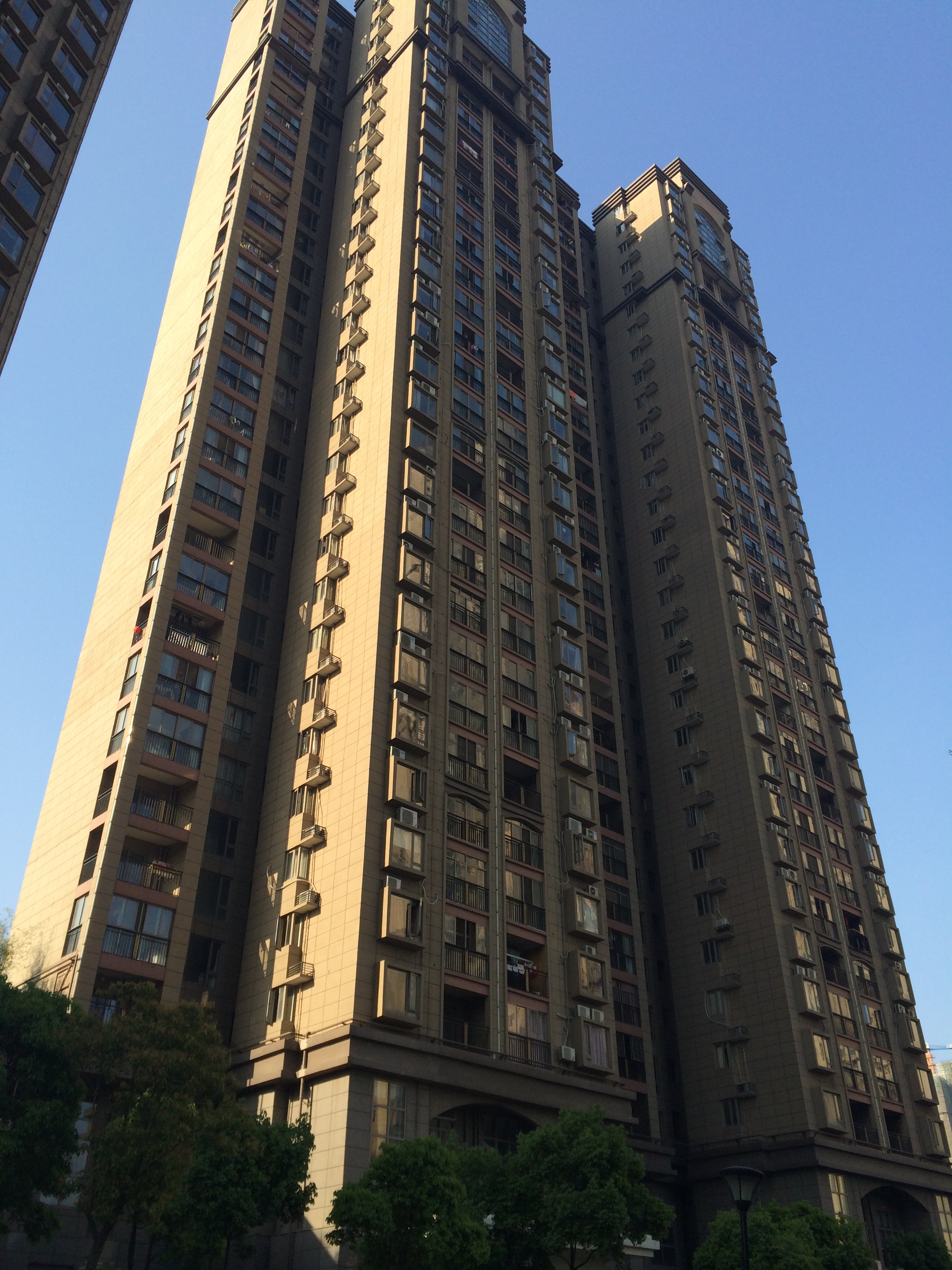图为世茂锦绣长江三期实景